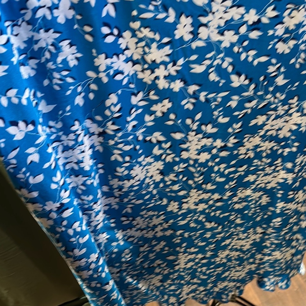 Draper James Blue and White Floral Pajama Dress - Picture 4 of 6